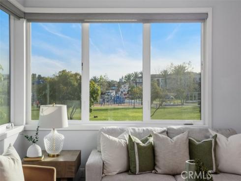 430 Transport , Tustin, CA