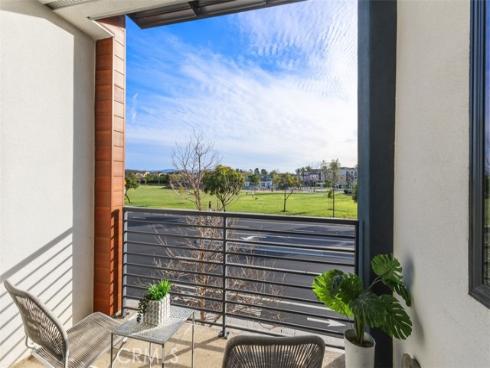 430 Transport , Tustin, CA