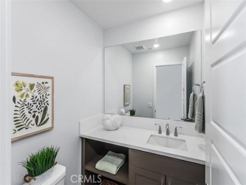 430 Transport , Tustin, CA