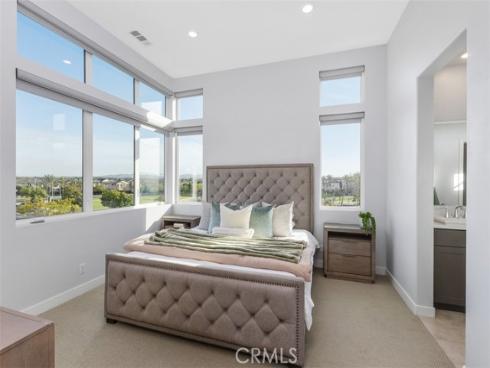 430 Transport , Tustin, CA