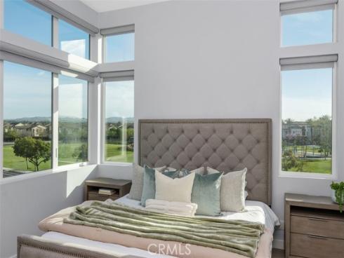 430 Transport , Tustin, CA