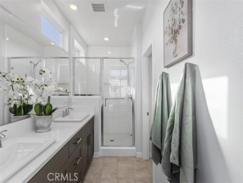 430 Transport , Tustin, CA