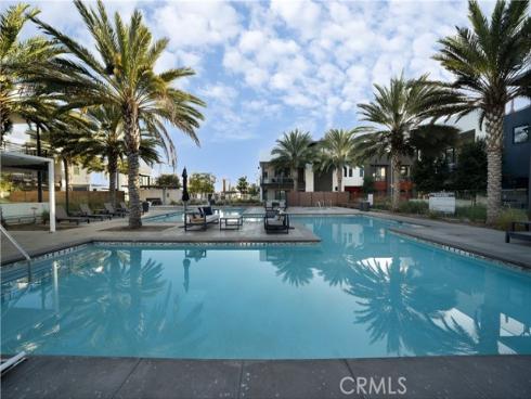 430 Transport , Tustin, CA