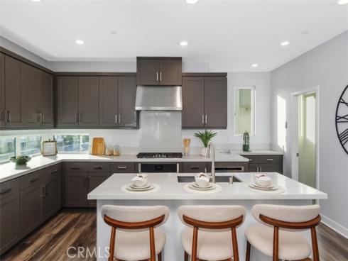 430 Transport , Tustin, CA