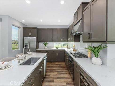 430 Transport , Tustin, CA