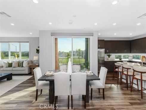 430 Transport , Tustin, CA