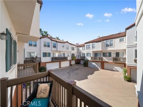 2894  Player Ln  , Tustin, CA