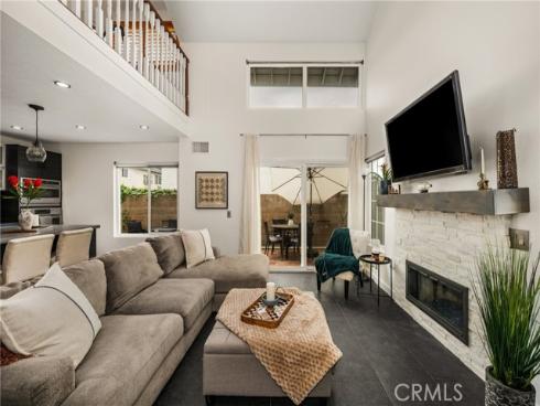 14682 Holt , Tustin, CA