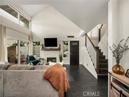 14682 Holt , Tustin, CA