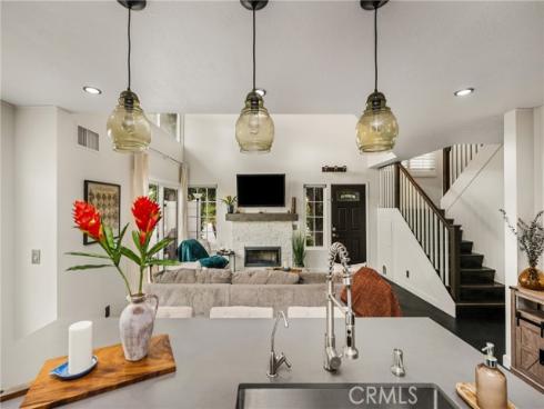 14682 Holt , Tustin, CA