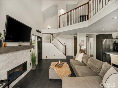 14682 Holt , Tustin, CA