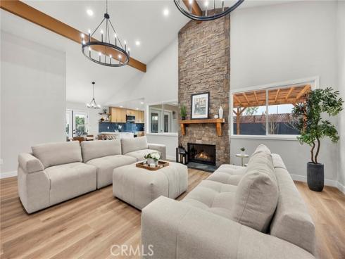 1782  Green Meadow  , Tustin, CA