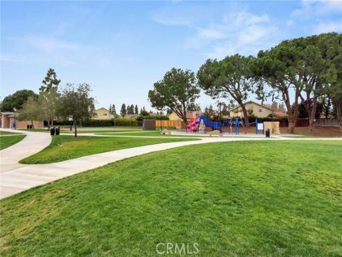 1782  Green Meadow  , Tustin, CA