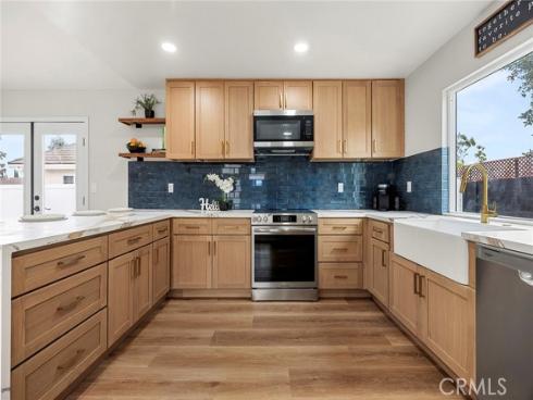 1782  Green Meadow  , Tustin, CA