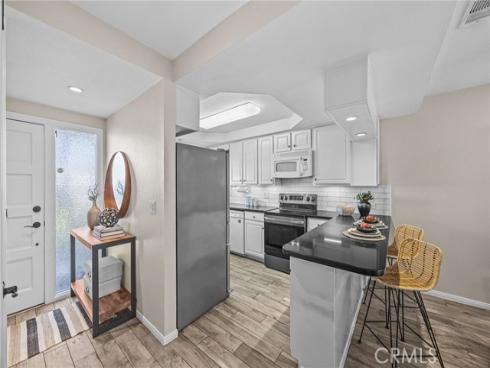 1881  Mitchell  18 , Tustin, CA