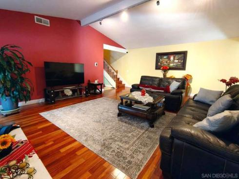 14491 Pinewood Rd , Tustin, CA