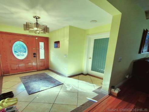 14491 Pinewood Rd , Tustin, CA