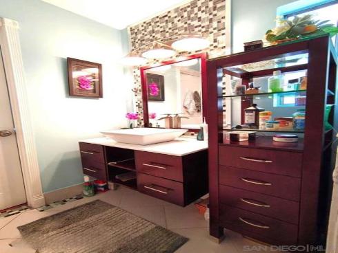 14491 Pinewood Rd , Tustin, CA