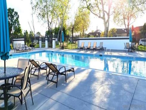 14491 Pinewood Rd , Tustin, CA