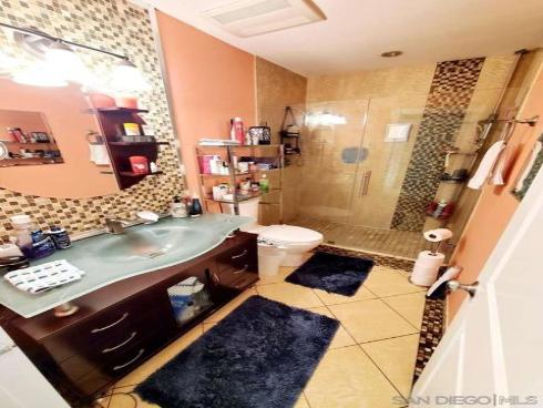 14491 Pinewood Rd , Tustin, CA