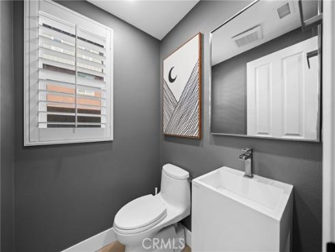 328 Flyers Lane, Tustin, CA