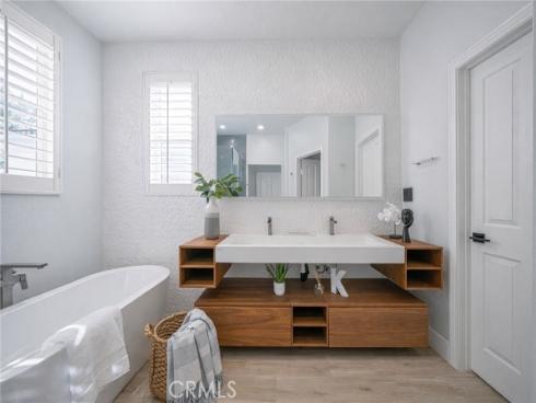 328 Flyers Lane, Tustin, CA