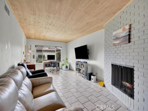 13902  Yorba  14C , Tustin, CA