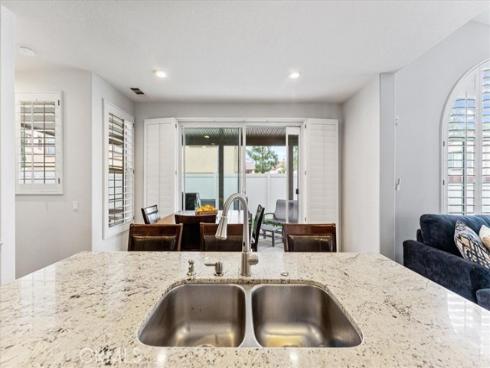 11729  Sleeper  , Tustin, CA