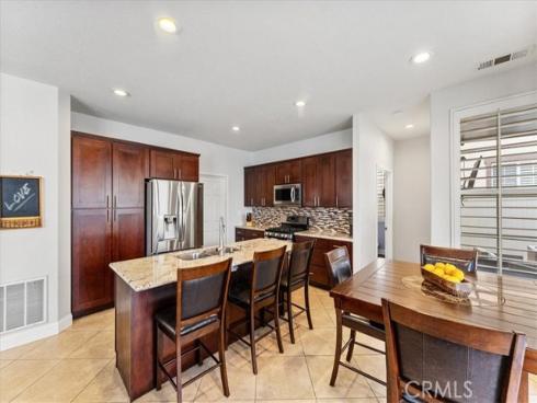 11729  Sleeper  , Tustin, CA