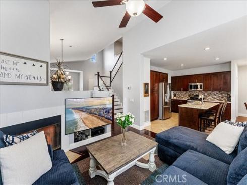 11729  Sleeper  , Tustin, CA