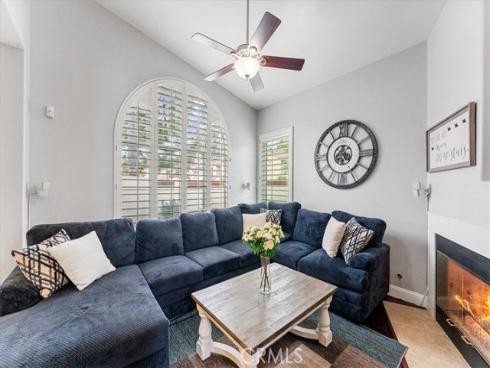 11729  Sleeper  , Tustin, CA