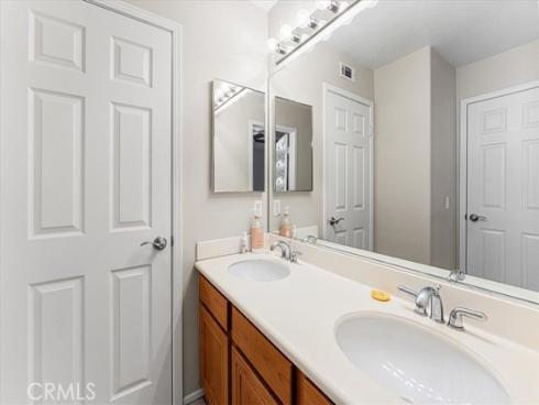 11729  Sleeper  , Tustin, CA