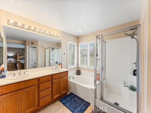 11729  Sleeper  , Tustin, CA