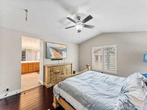 11729  Sleeper  , Tustin, CA