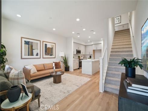 148  Balsawood  , Tustin, CA