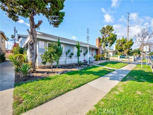 15821  S Myrtle  , Tustin, CA