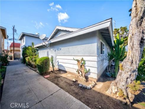 15821  S Myrtle  , Tustin, CA