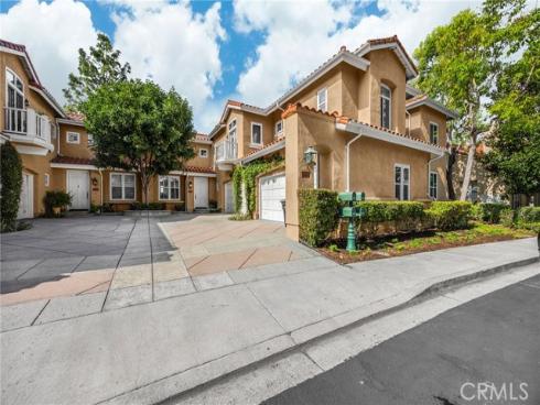 2444  Aquasanta  , Tustin, CA