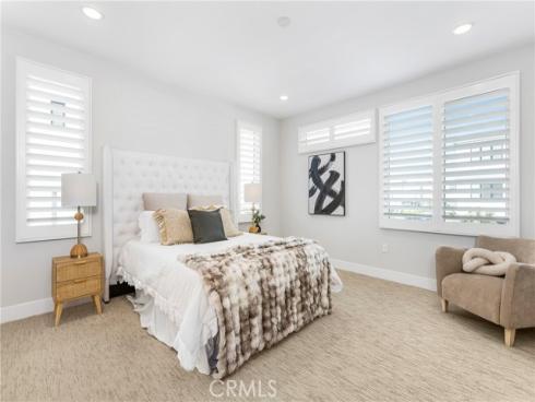 16235  Dawn Way  201 , Tustin, CA