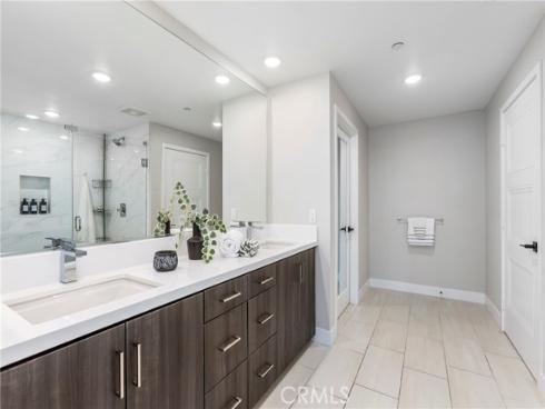 16235  Dawn Way  201 , Tustin, CA