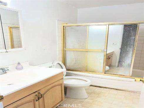 1777  Mitchell  92  Avenue, Tustin, CA