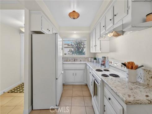 1881  Mitchell  95 , Tustin, CA