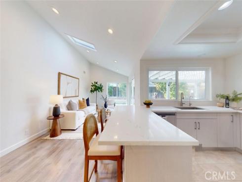 14751  Foxcroft  , Tustin, CA