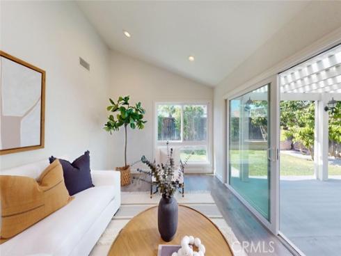 14751  Foxcroft  , Tustin, CA