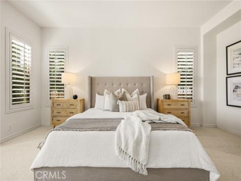 10533  Emerson Bend  , Tustin, CA