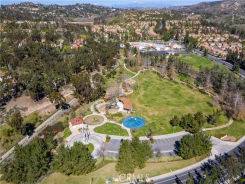 10533  Emerson Bend  , Tustin, CA