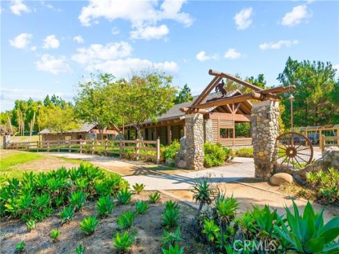 10533  Emerson Bend  , Tustin, CA