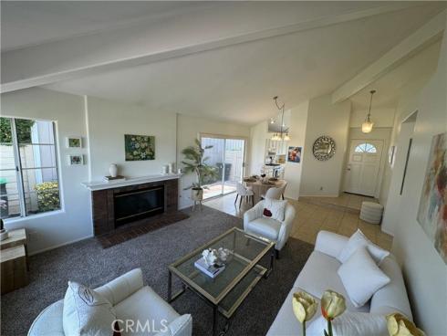 13679  Iroquois  , Tustin, CA