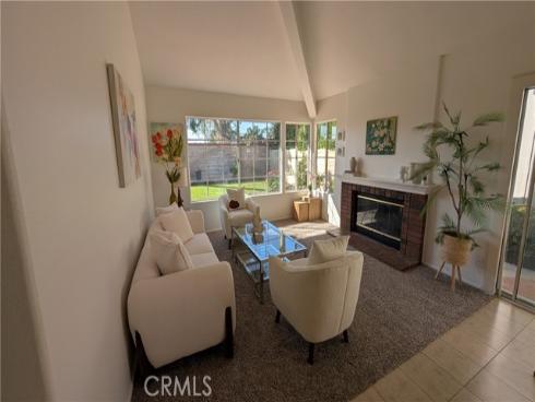 13679  Iroquois  , Tustin, CA