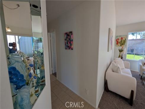 13679  Iroquois  , Tustin, CA